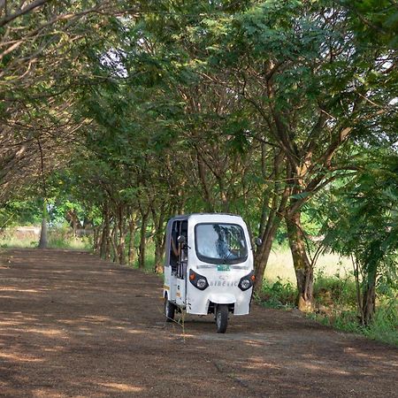 Hotel Sterling Stolen Heaven Lonavla Zewnętrze zdjęcie