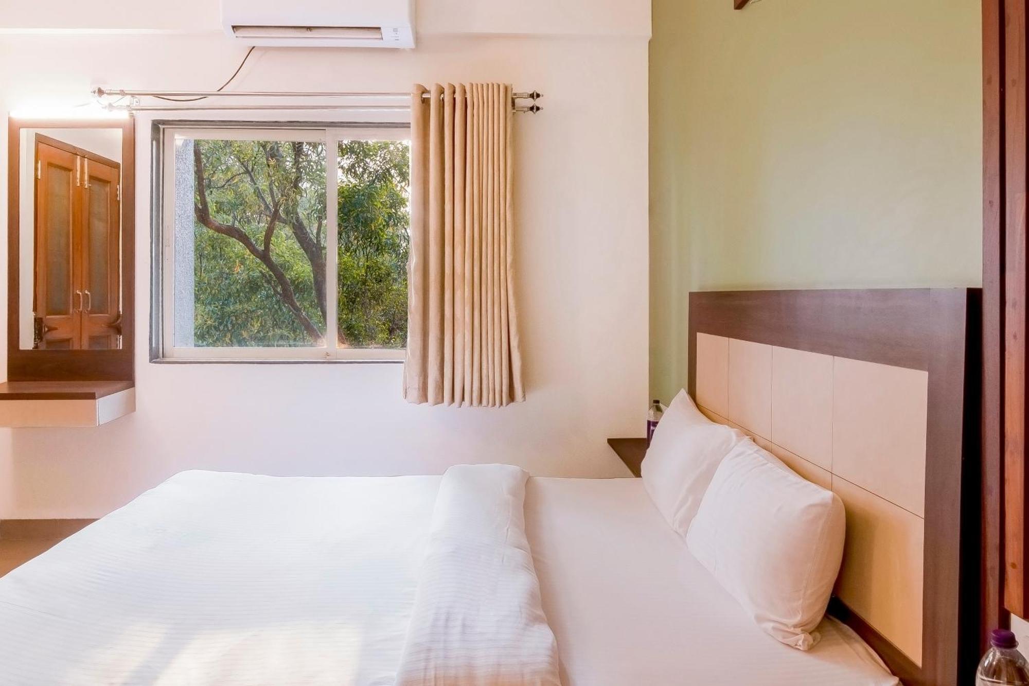 Hotel Sterling Stolen Heaven Lonavla Pokój zdjęcie
