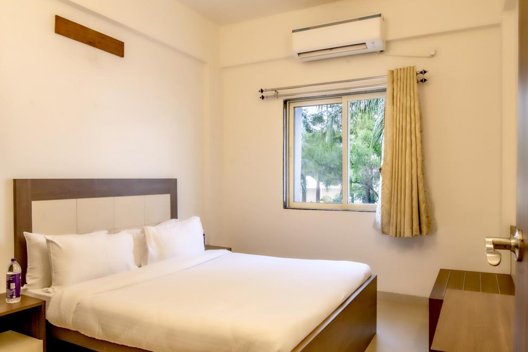 Hotel Sterling Stolen Heaven Lonavla Pokój zdjęcie