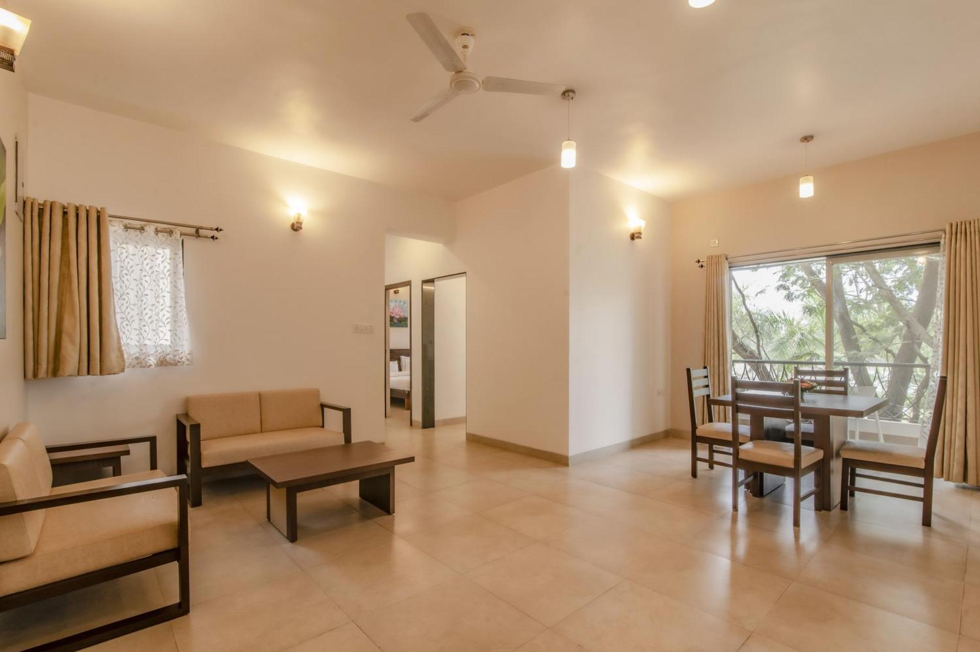 Hotel Sterling Stolen Heaven Lonavla Pokój zdjęcie
