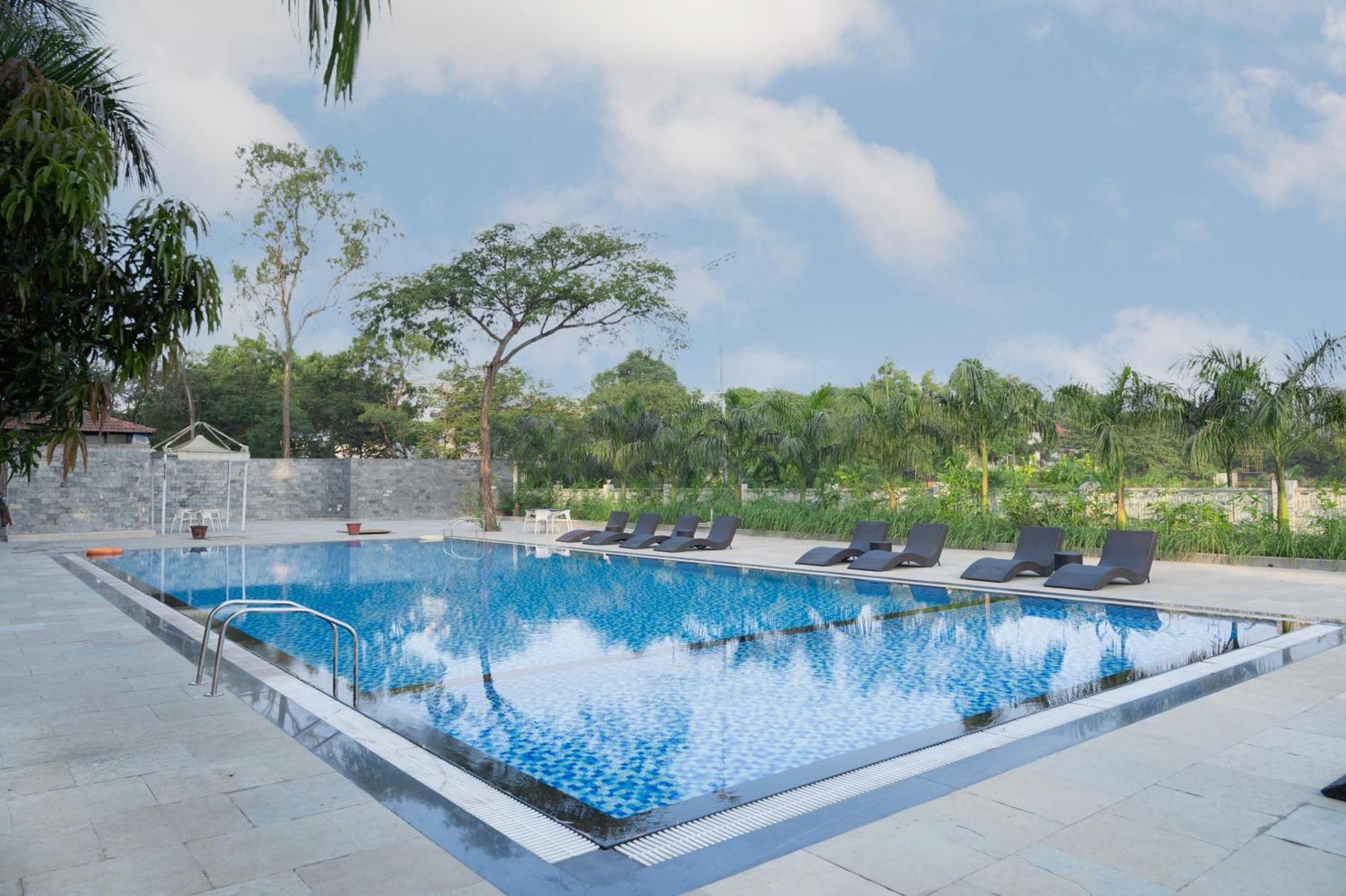 Hotel Sterling Stolen Heaven Lonavla Zewnętrze zdjęcie